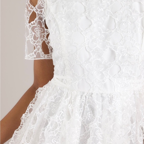 JUST ME LIFE’S PATHWAYS WHITE FLORAL EMBROIDERED MIDI FORMAL WEDDING DRESS - Picture 4 of 7